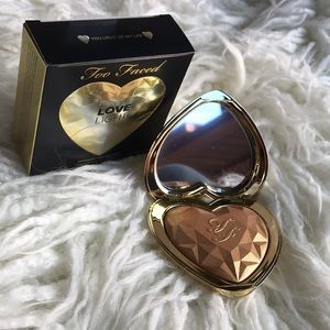 Too Faced Love Light prismatic highlighter
